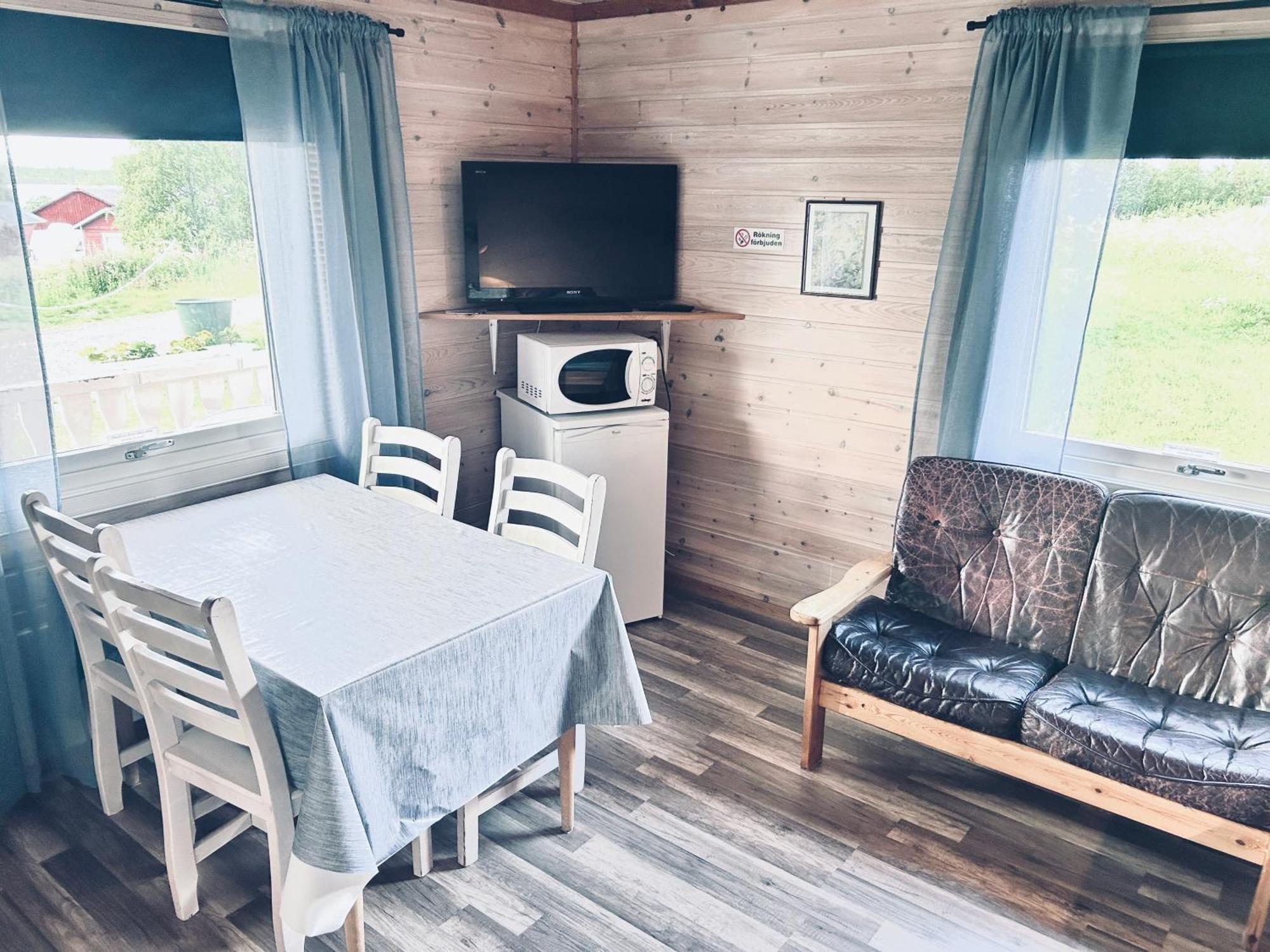 Piilijaervi Camping ยัลลิวอเร ภายนอก รูปภาพ